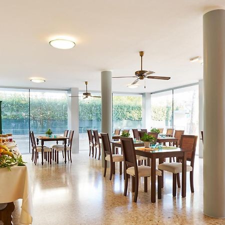 G/Hotel Lignano Линьяно-Саббьядоро Экстерьер фото